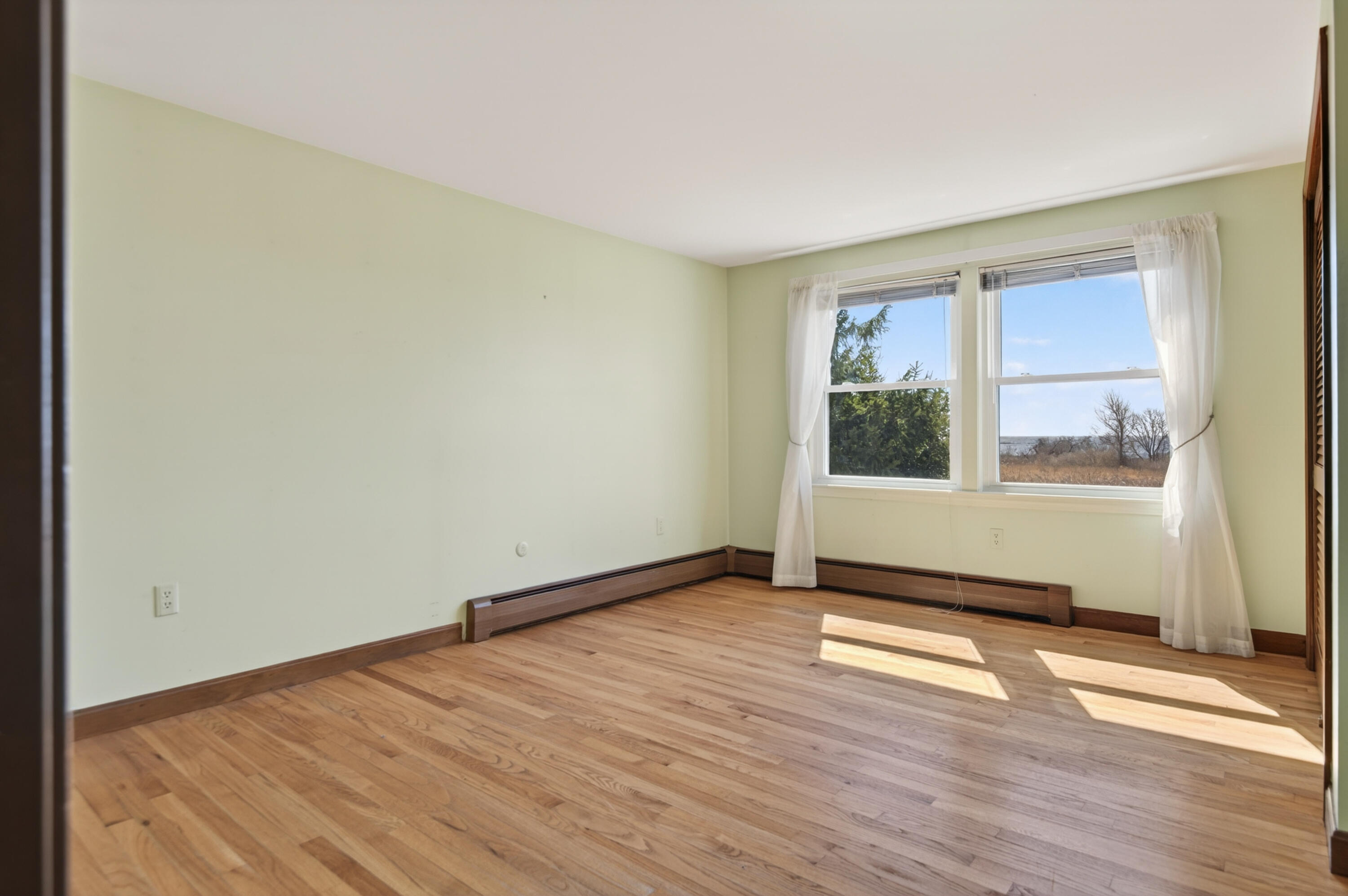 32 Bowery Beach Road Cape Elizabeth ME 04107