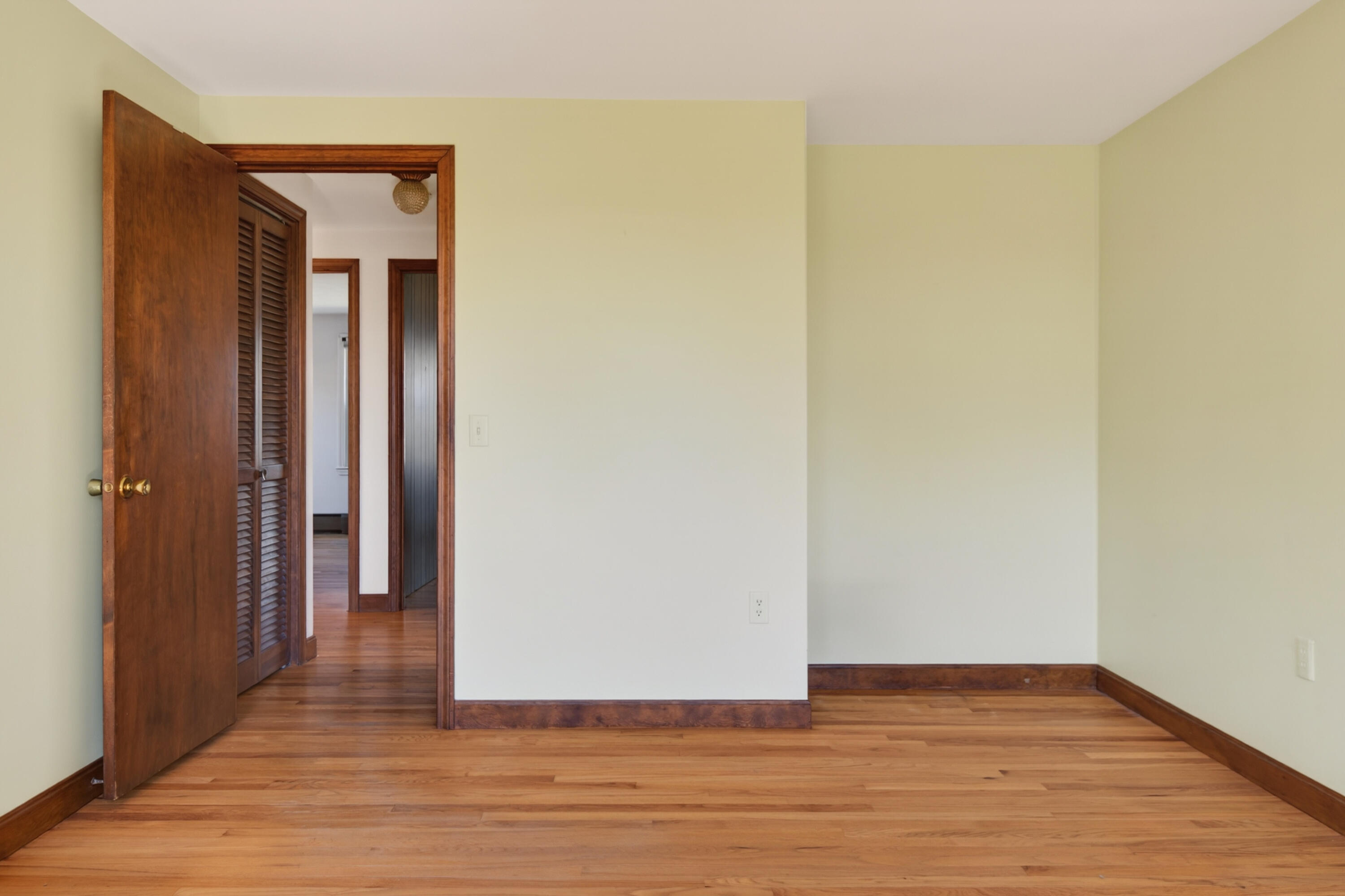 32 Bowery Beach Road Cape Elizabeth ME 04107