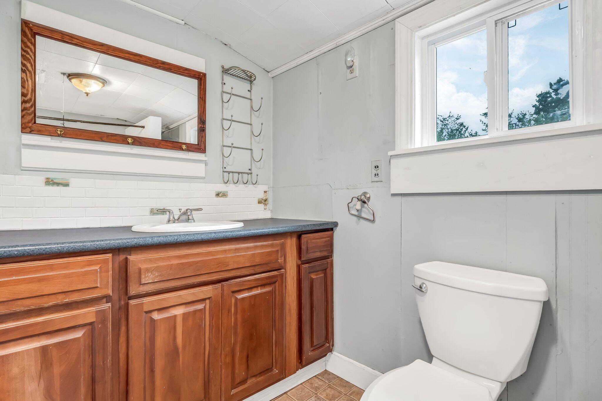 8 Beech Hill Road Northport ME 04849