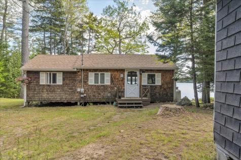 52 Carters Cove Lane Surry ME 04684