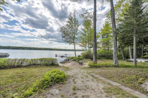 52 Carters Cove Lane Surry ME 04684