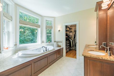 41 Fieldstone Lane Falmouth ME 04105