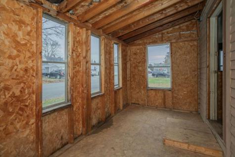 6 Myrtle Street Madison ME 04950