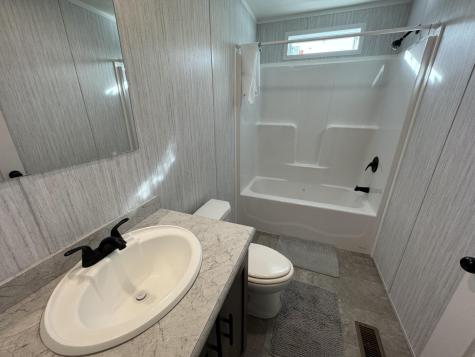 17 Macleod Lane Belfast ME 04915