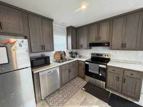 17 Macleod Lane Belfast ME 04915