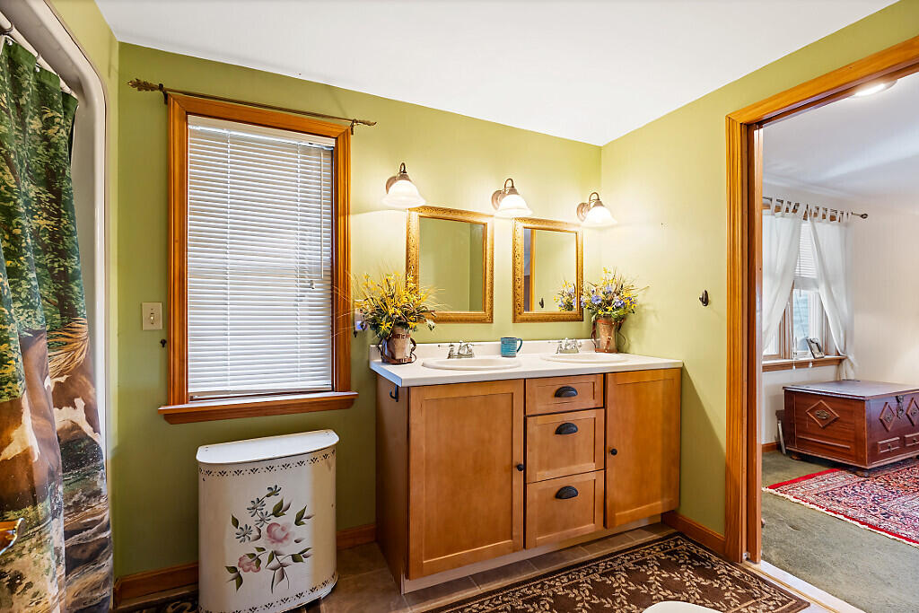 135 Crockett Road Dexter ME 04930