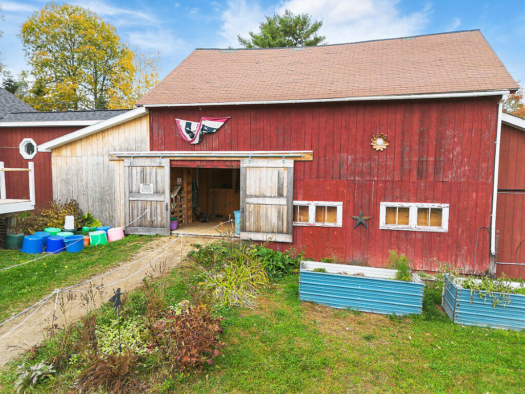 135 Crockett Road Dexter ME 04930