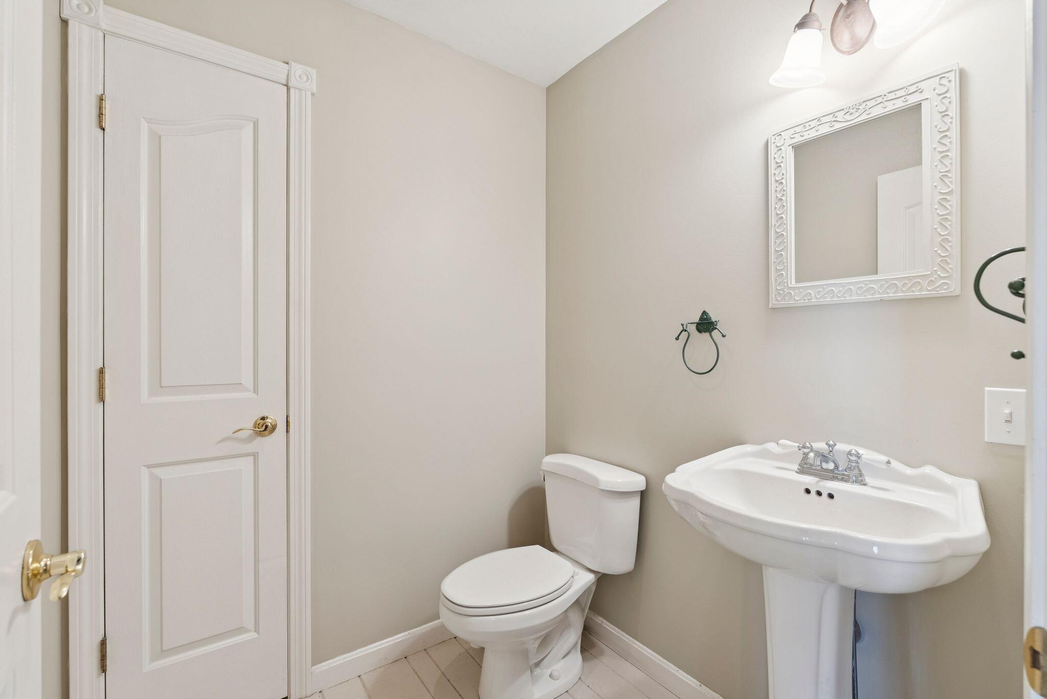 111 Daggett Drive Raymond ME 04071