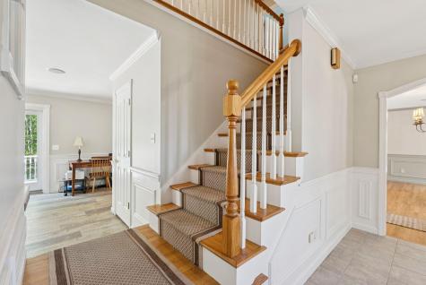 111 Daggett Drive Raymond ME 04071