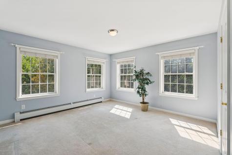 111 Daggett Drive Raymond ME 04071