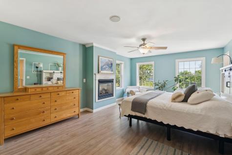 111 Daggett Drive Raymond ME 04071