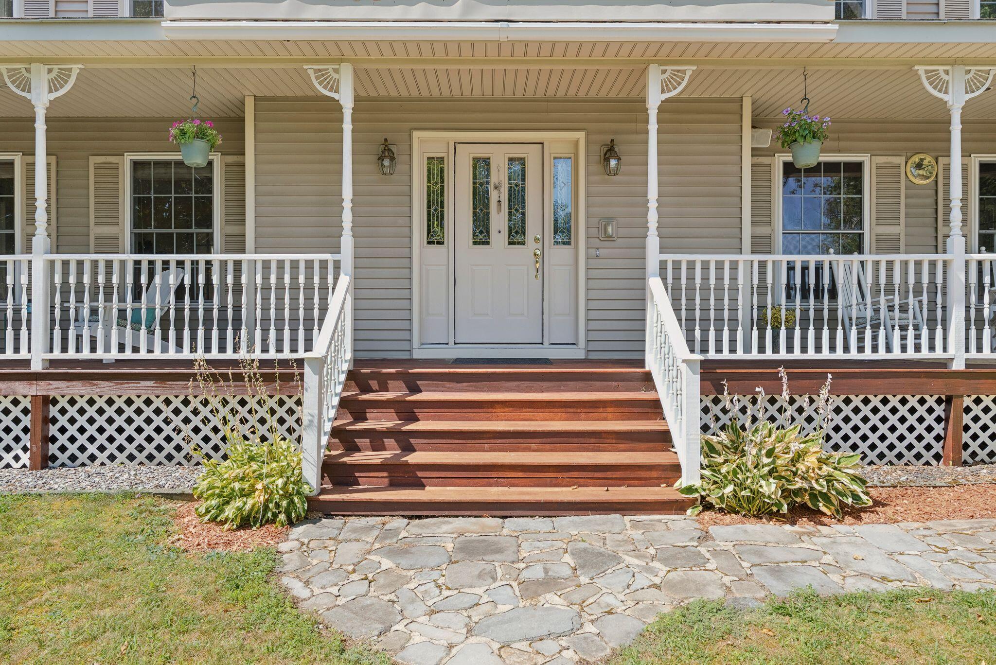 111 Daggett Drive Raymond ME 04071