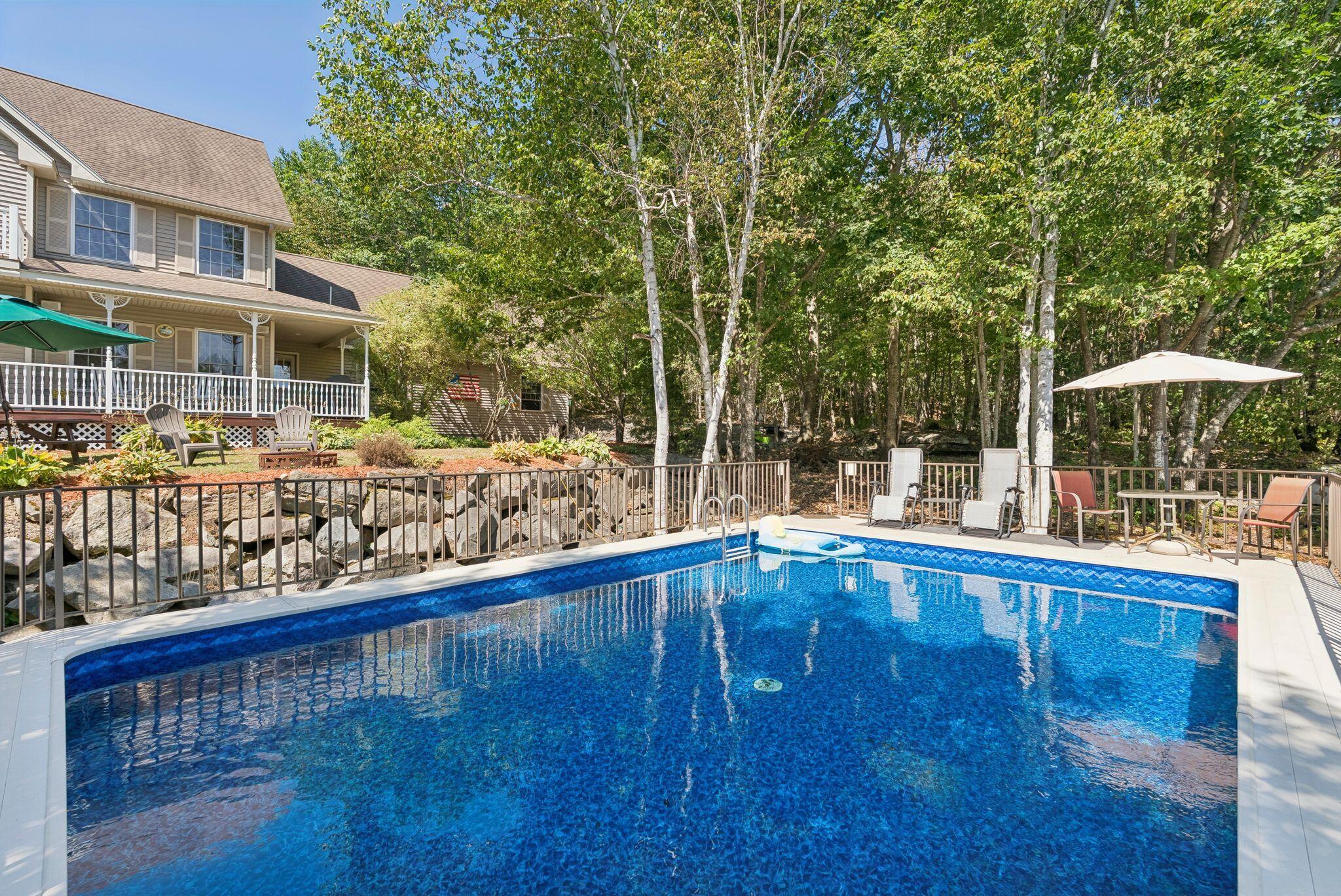111 Daggett Drive Raymond ME 04071