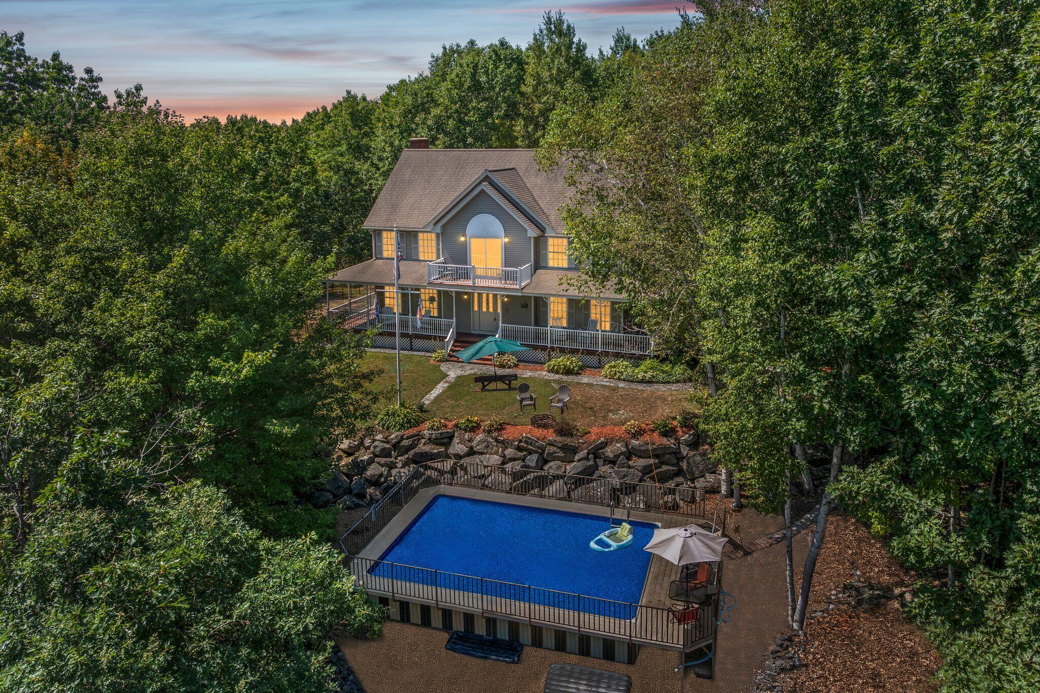 111 Daggett Drive Raymond ME 04071