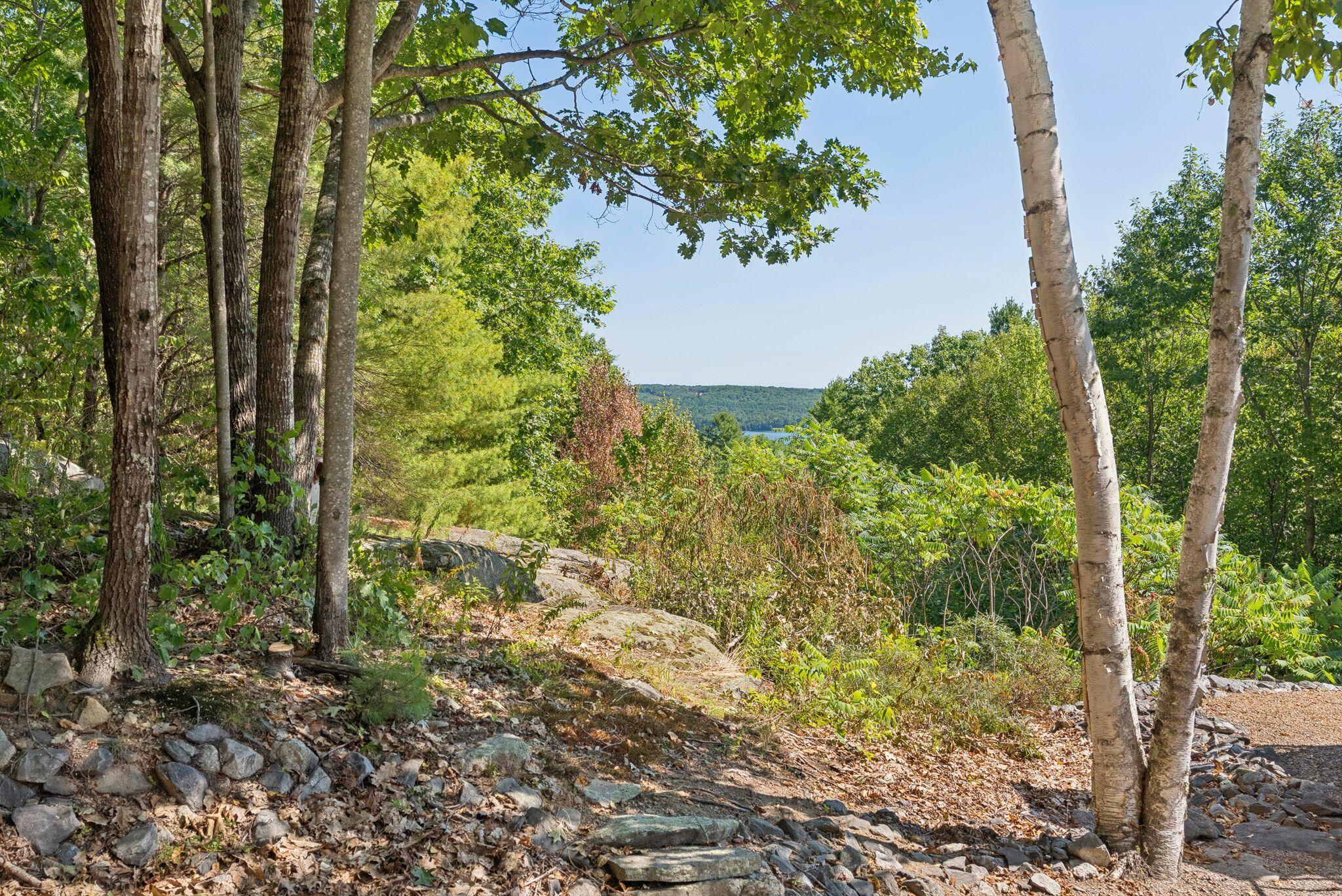 111 Daggett Drive Raymond ME 04071