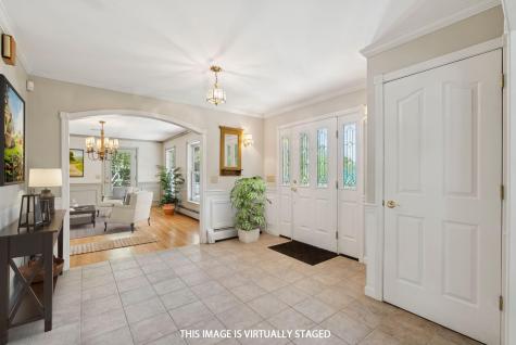 111 Daggett Drive Raymond ME 04071