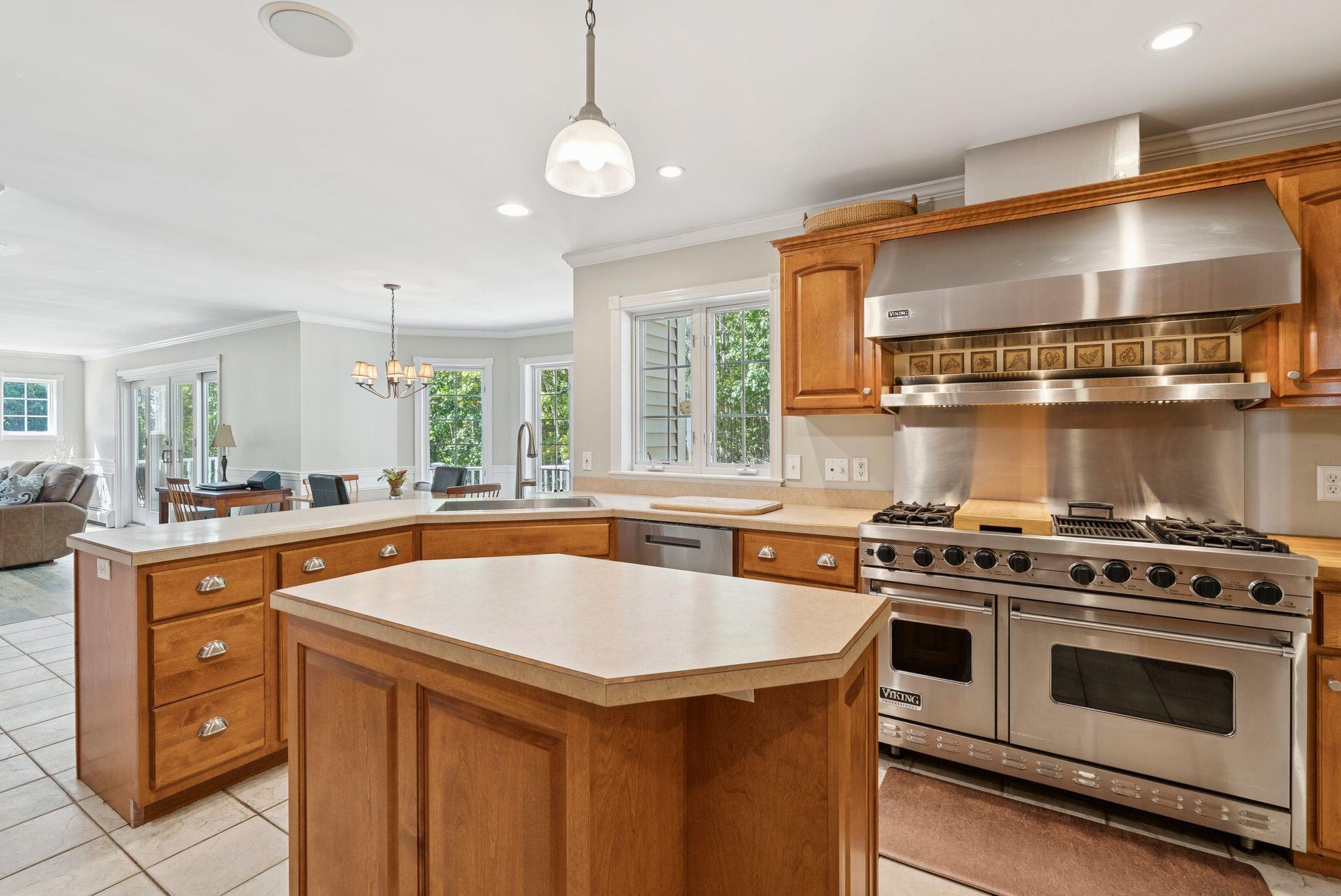 111 Daggett Drive Raymond ME 04071
