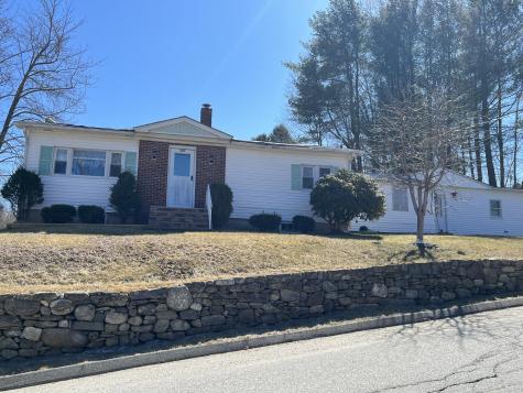 327 Vickery Road Auburn ME 04210