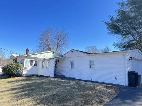 327 Vickery Road Auburn ME 04210