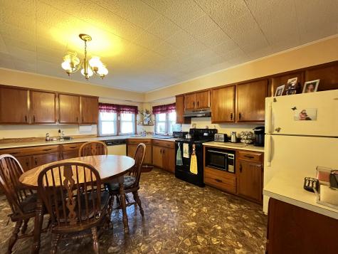 327 Vickery Road Auburn ME 04210