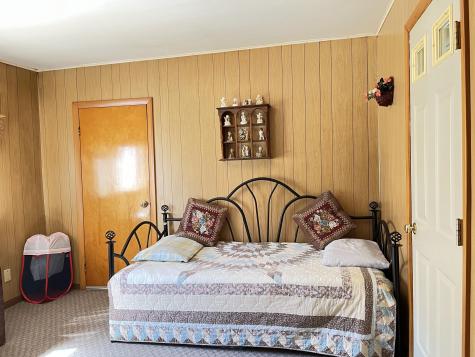 327 Vickery Road Auburn ME 04210