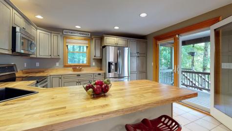 117 Mountain Road Raymond ME 04071