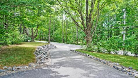 117 Mountain Road Raymond ME 04071