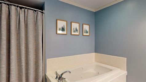 117 Mountain Road Raymond ME 04071