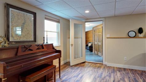117 Mountain Road Raymond ME 04071