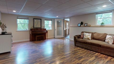 117 Mountain Road Raymond ME 04071