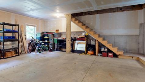 117 Mountain Road Raymond ME 04071