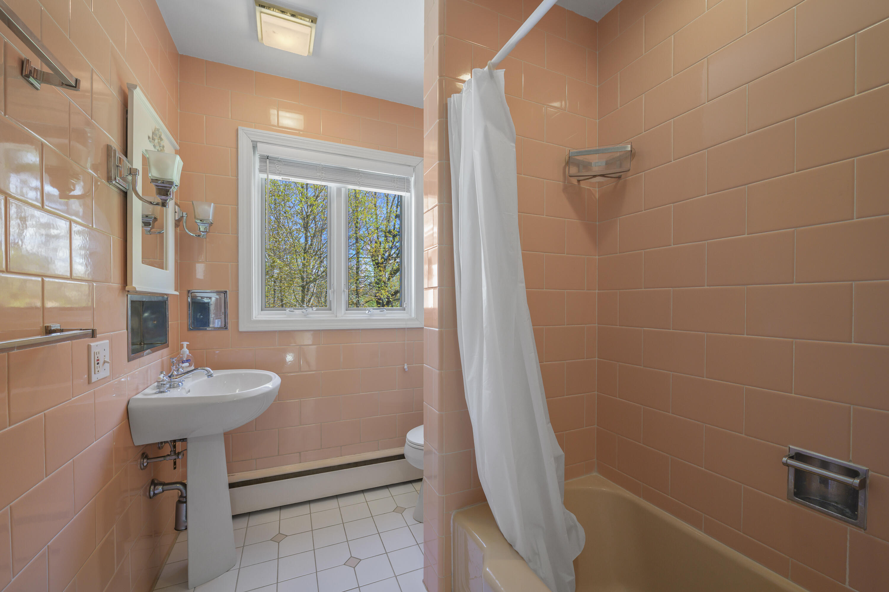 367 State Route 129 South Bristol ME 04573