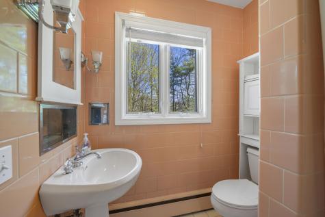 367 State Route 129 South Bristol ME 04573