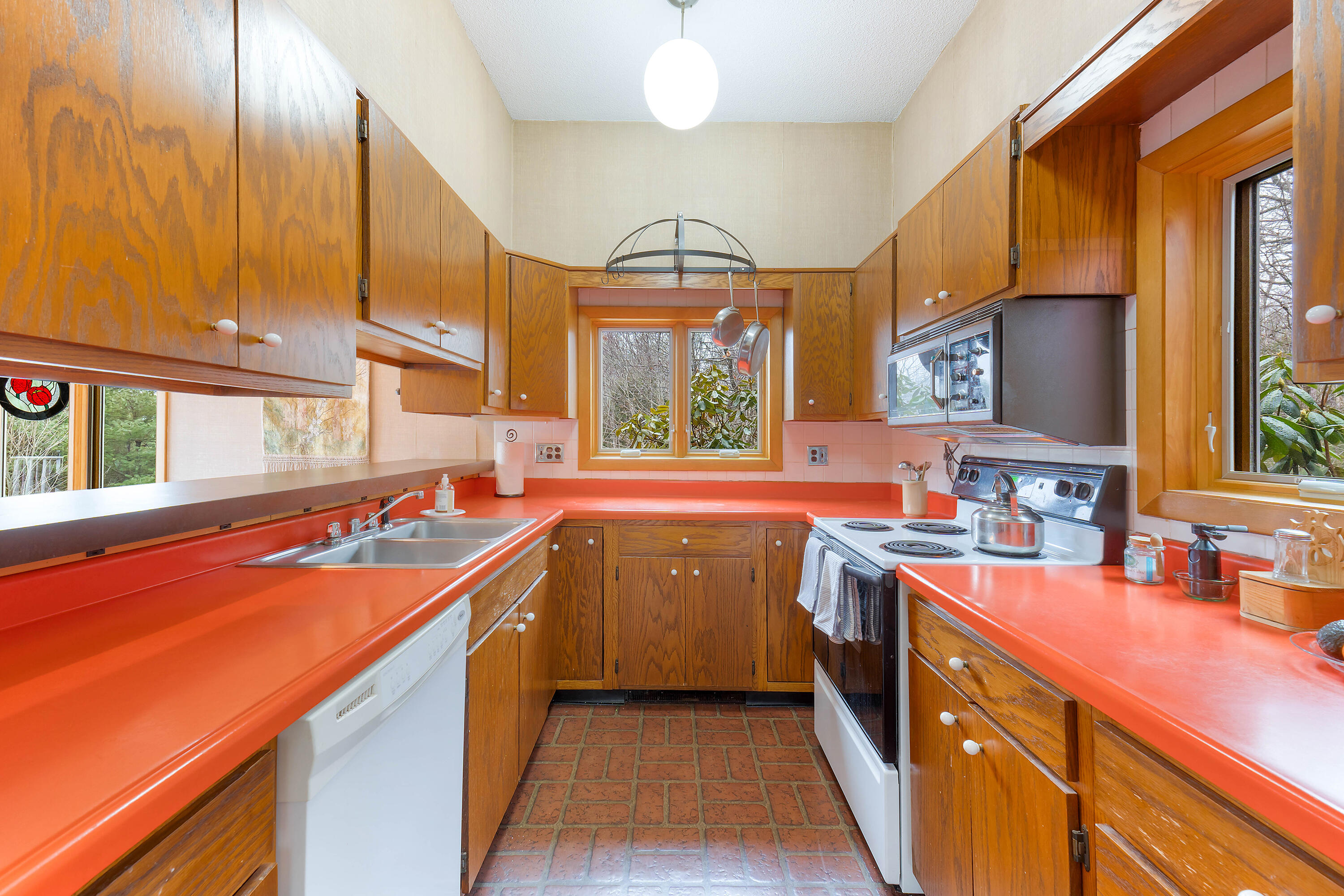 384 Merrow Road Auburn ME 04210