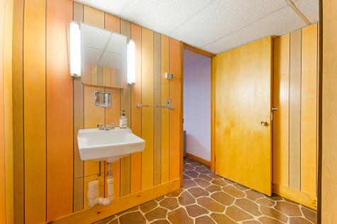 384 Merrow Road Auburn ME 04210