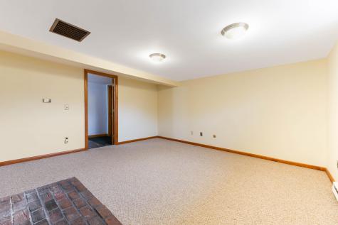 384 Merrow Road Auburn ME 04210