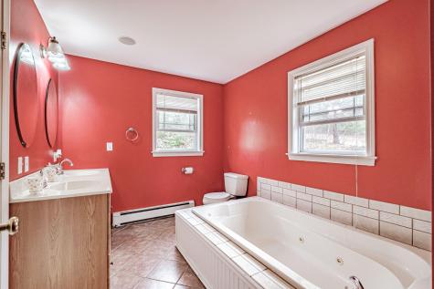 148 Meadow Road Raymond ME 04071