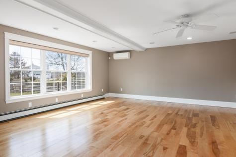 22 Providence Avenue Falmouth ME 04105