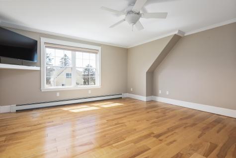 22 Providence Avenue Falmouth ME 04105