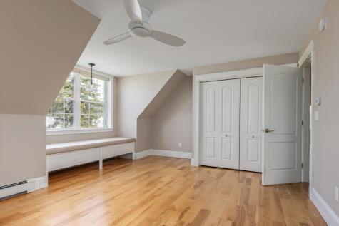 22 Providence Avenue Falmouth ME 04105