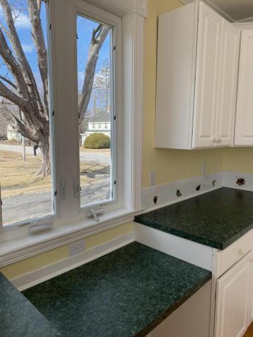 82 New County Road Rockland ME 04841
