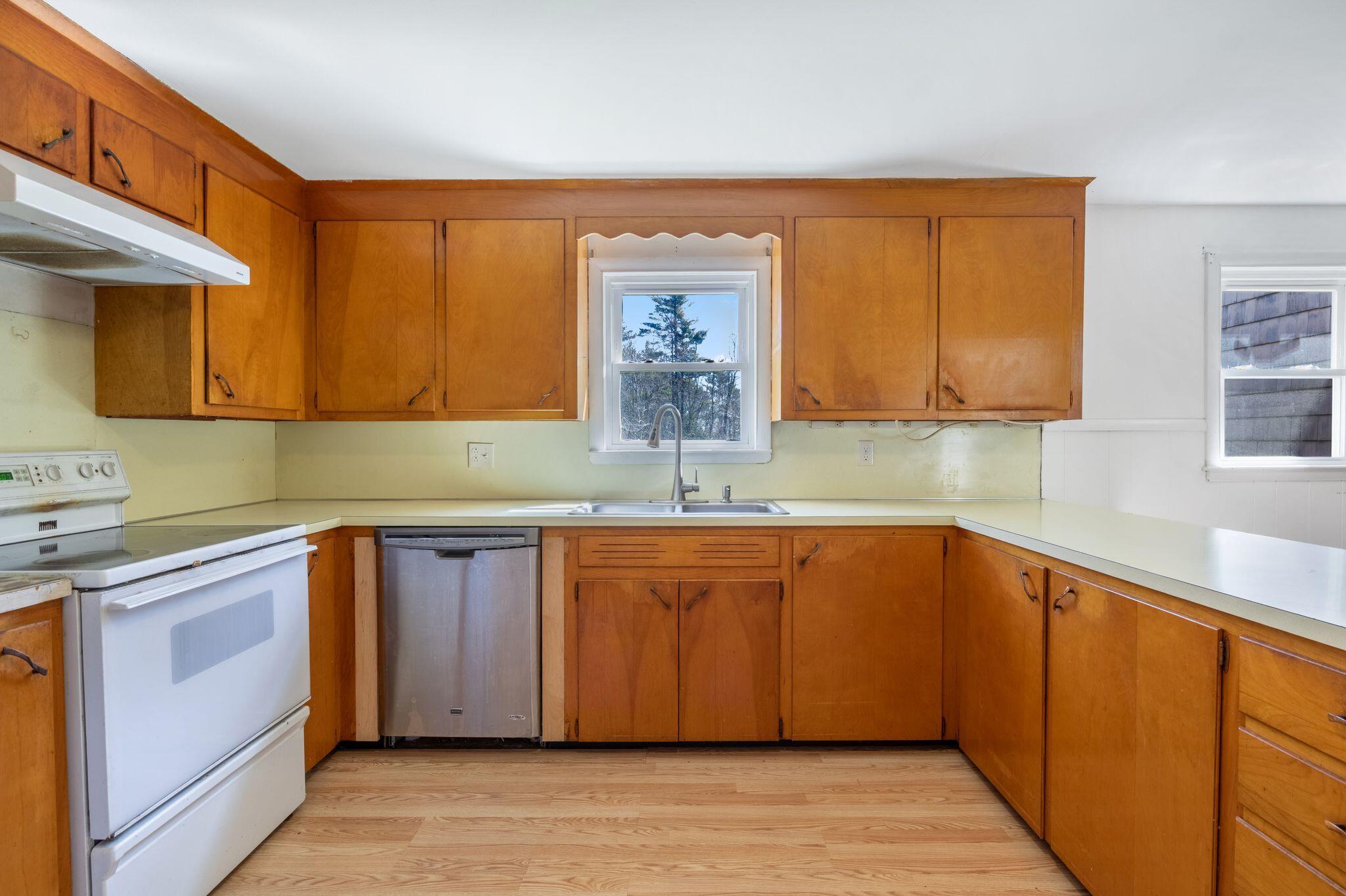 16 Mayall Road Gray ME 04039