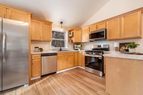 25 Spring Lake Drive Waterboro ME 04061