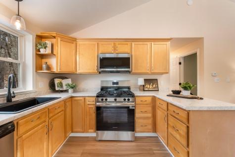 25 Spring Lake Drive Waterboro ME 04061