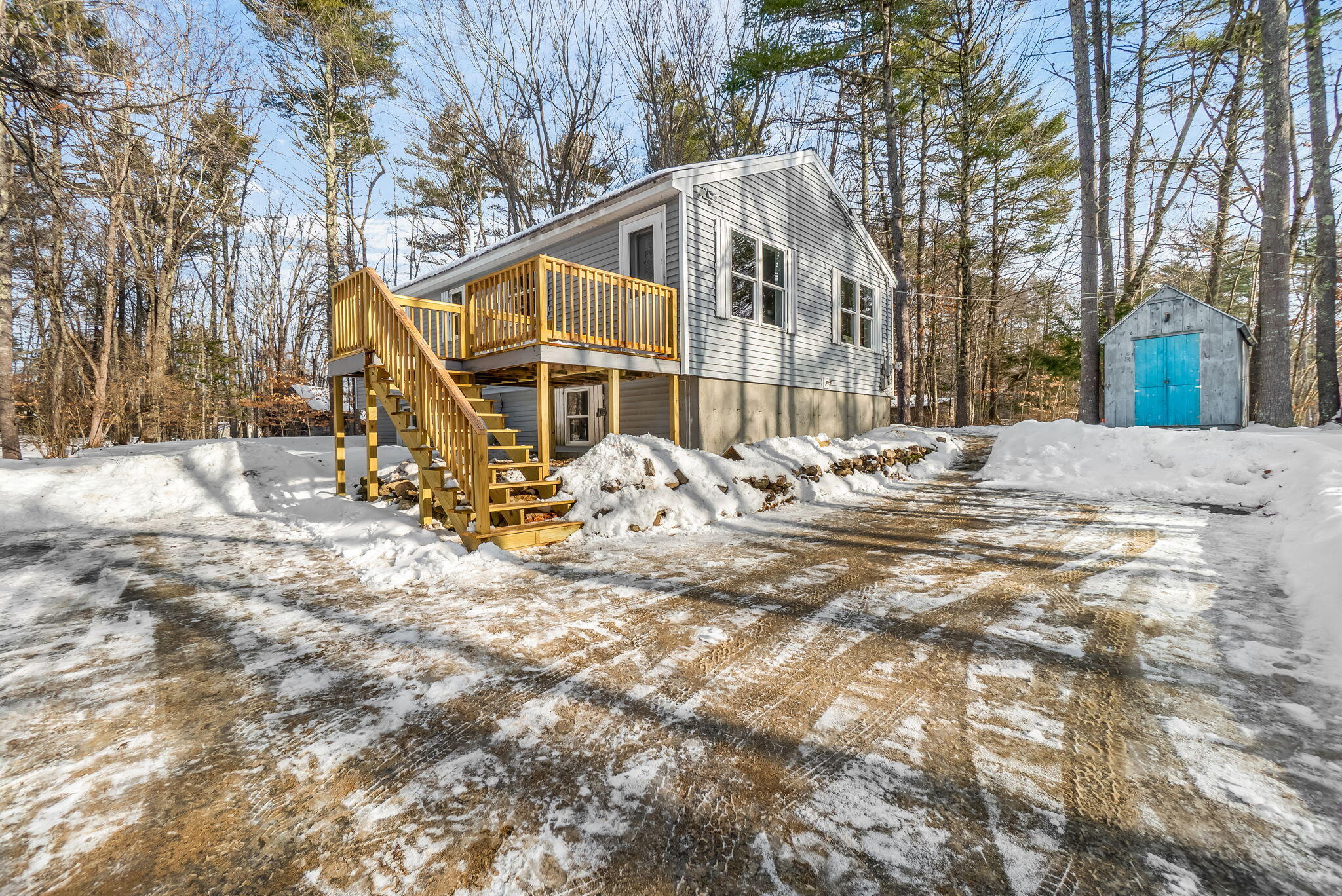 25 Spring Lake Drive Waterboro ME 04061