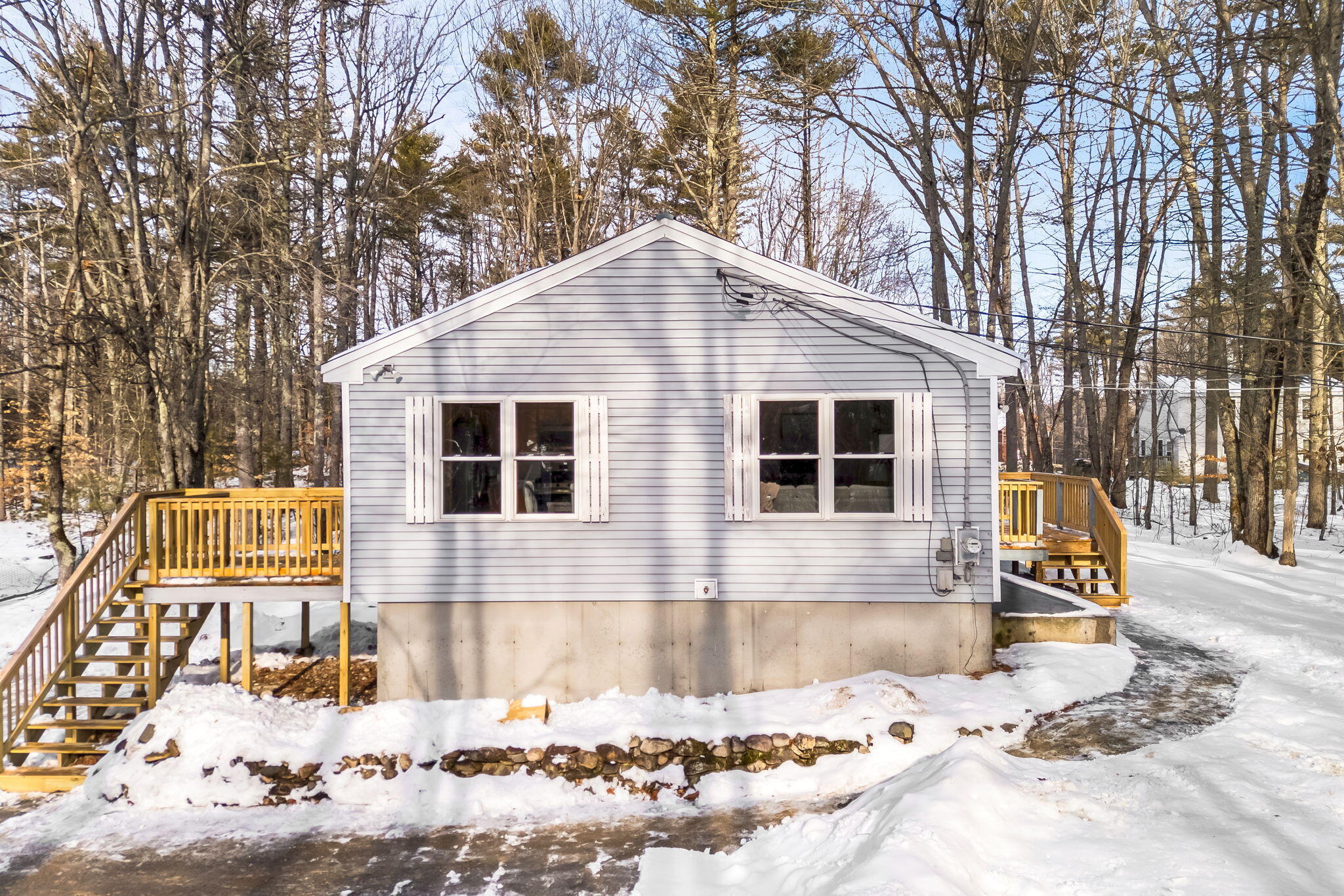 25 Spring Lake Drive Waterboro ME 04061