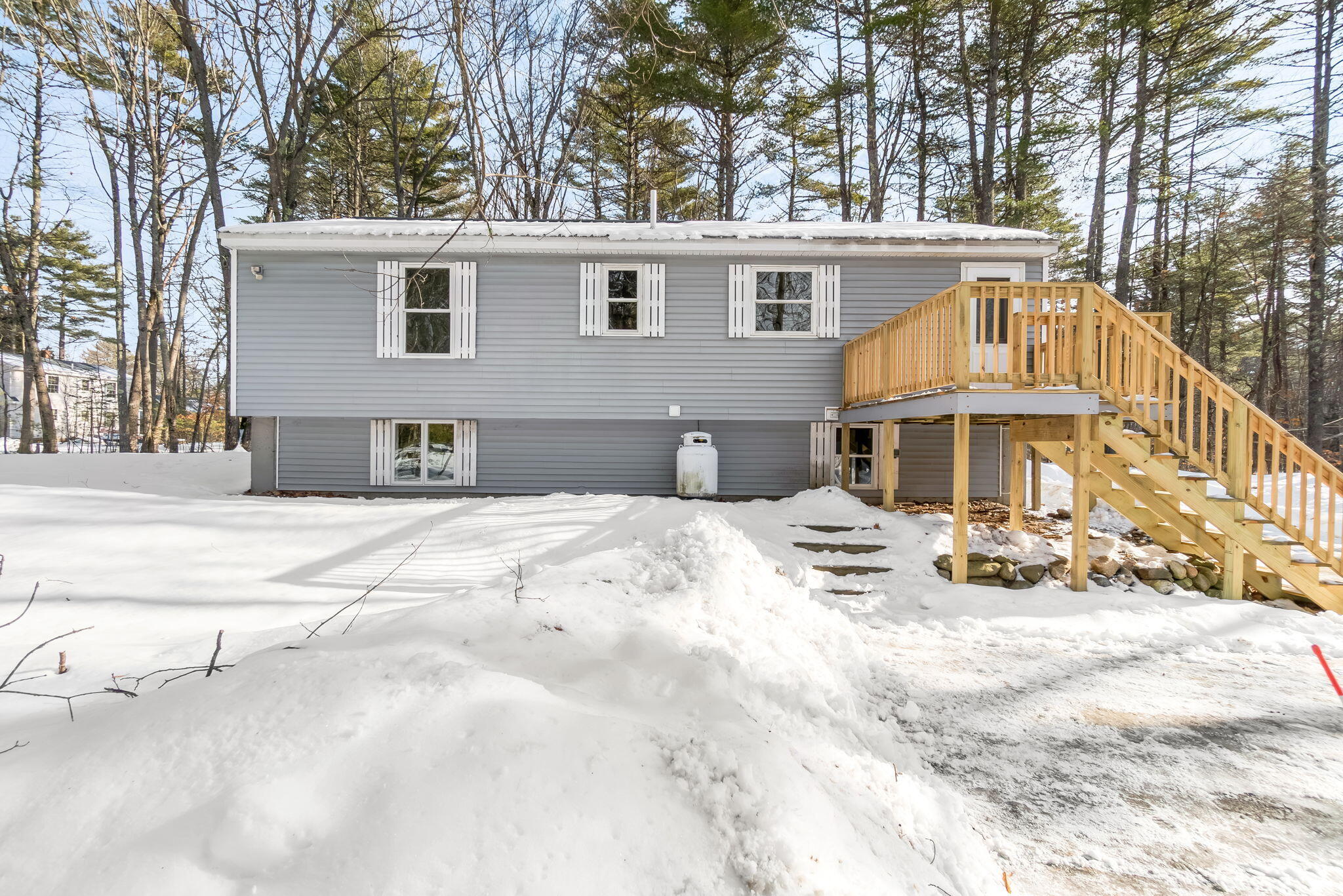 25 Spring Lake Drive Waterboro ME 04061