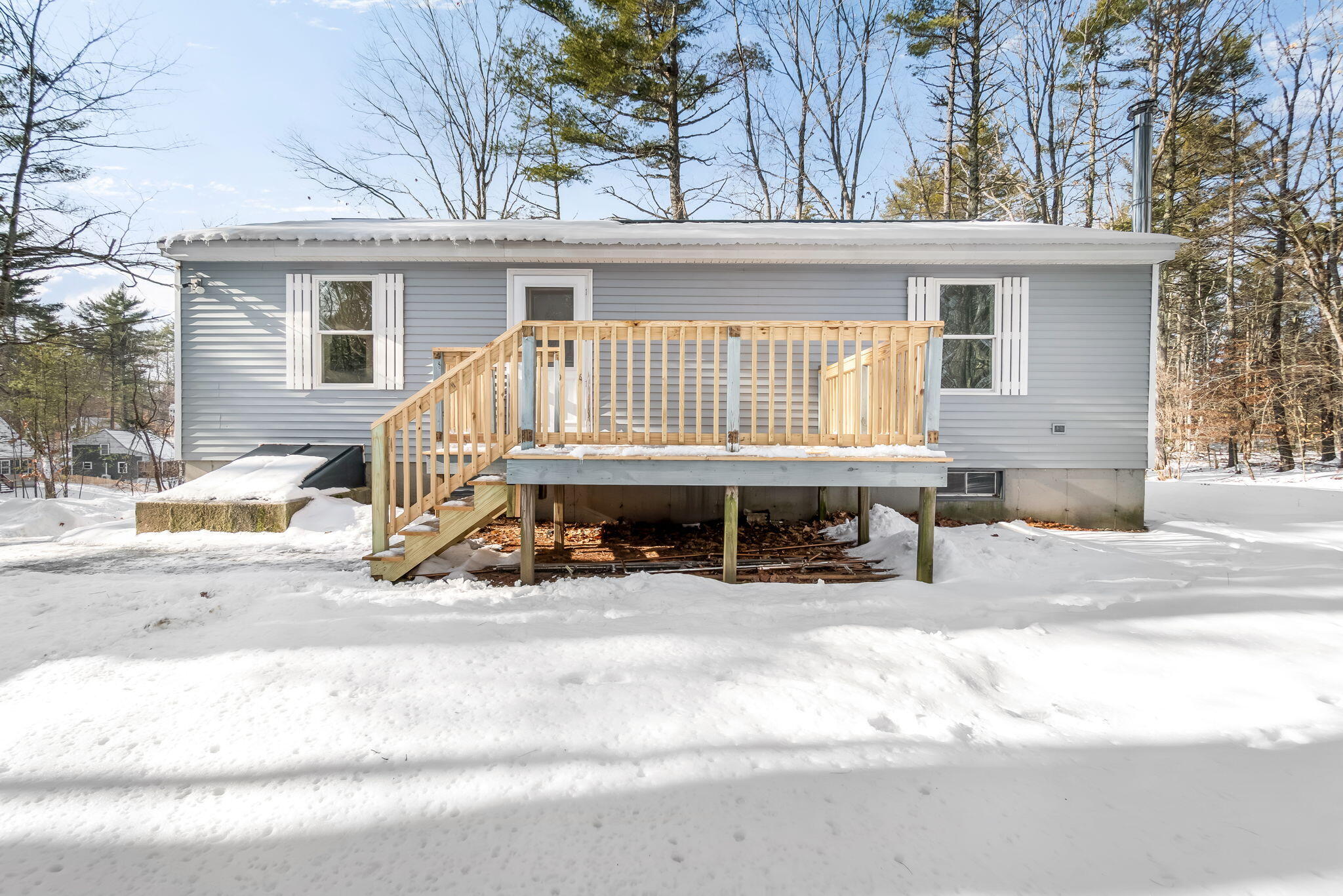 25 Spring Lake Drive Waterboro ME 04061