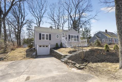 60 Oakhurst Road Cape Elizabeth ME 04107