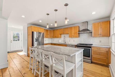 166 E Main Street Yarmouth ME 04096